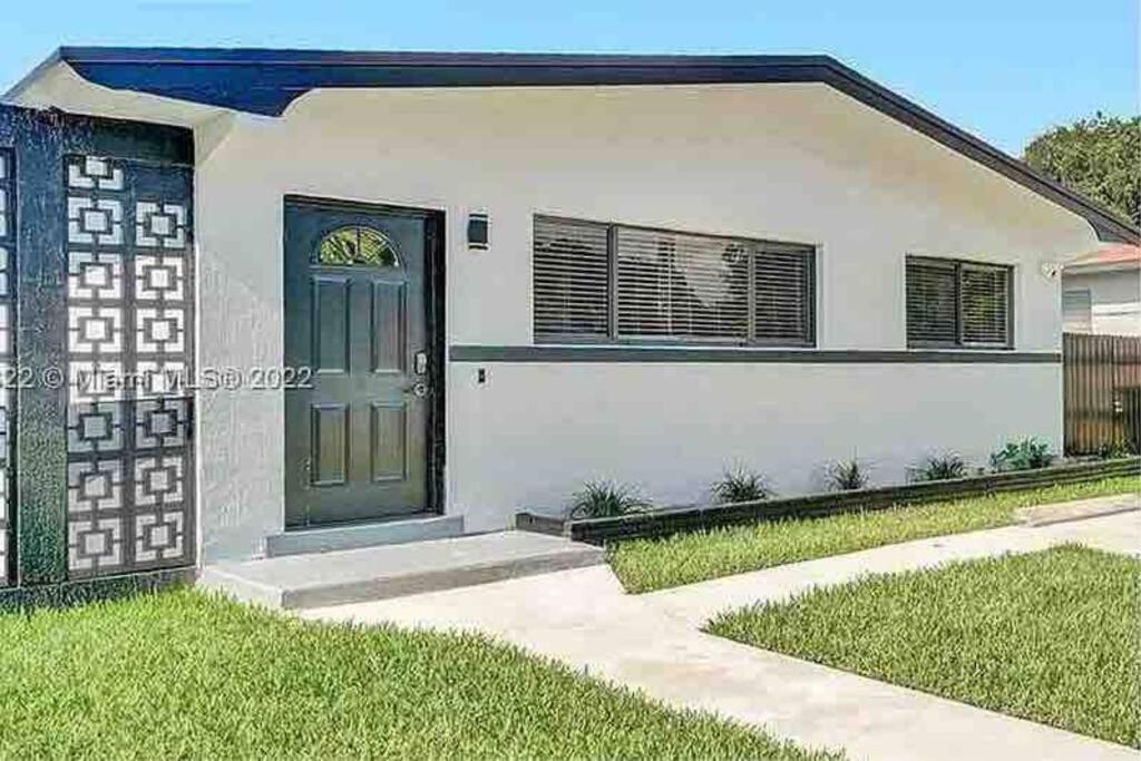 Newly Renovated/Near Sunny Isles Beach/Fre-Parking Apartamento North Miami Beach Exterior foto